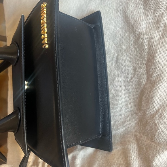 JACQUEMUS signature leather bag in Black leather, gold details. With dus… - Picture 6 of 16